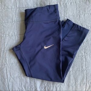Women’s Nike workout 20” capri